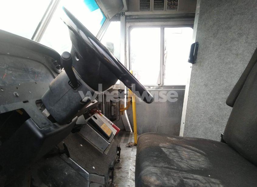 Photo 5 of 2016 Ford F-59 COMMERCIAL STRIPPED (VIN 1F65F5KY8G0A02581)