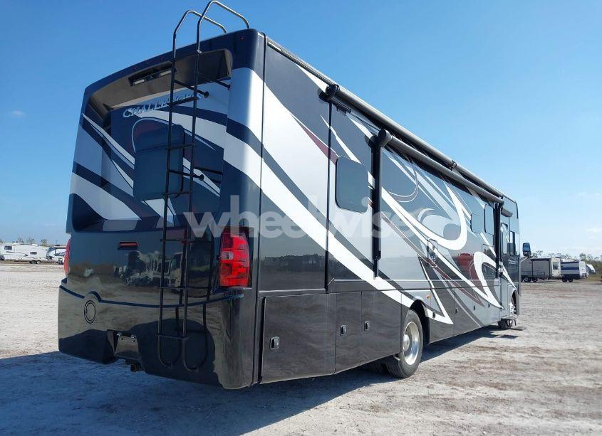 Photo 4 of 2019 Ford F53 N/A (VIN 1F66F5DY7K0A07961)