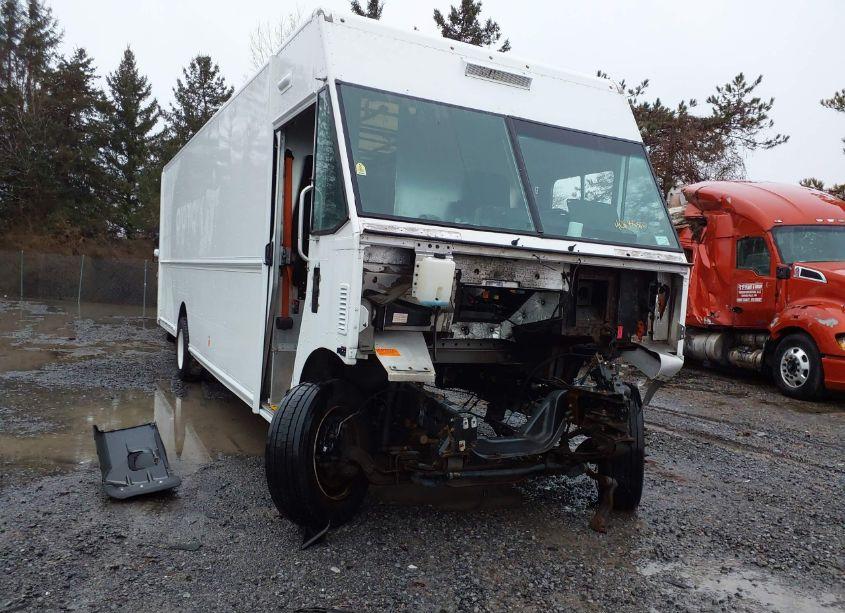 2019 Ford F-59 COMMERCIAL STRIPPED (VIN 1F66F5KY9K0A04160) main photo