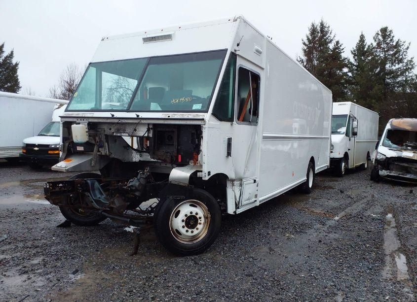 Photo 2 of 2019 Ford F-59 COMMERCIAL STRIPPED (VIN 1F66F5KY9K0A04160)