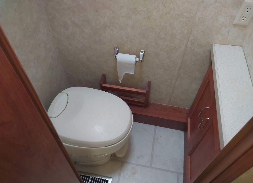 Photo 15 of 2007 Holiday Rambler FORD CLASS A 37PRT (VIN 1F6NF53Y560A18010)