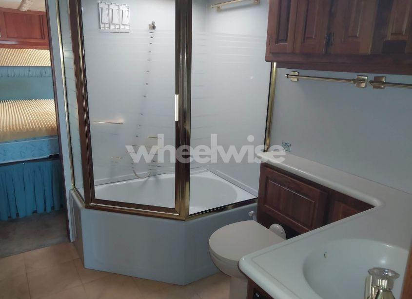 Photo 16 of 1992 Foretravel Motorhome MOTORHOME (VIN 1F97D4408NN054390)