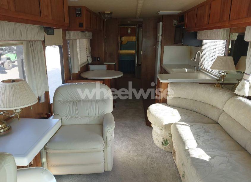 Photo 5 of 1992 Foretravel Motorhome MOTORHOME (VIN 1F97D4408NN054390)
