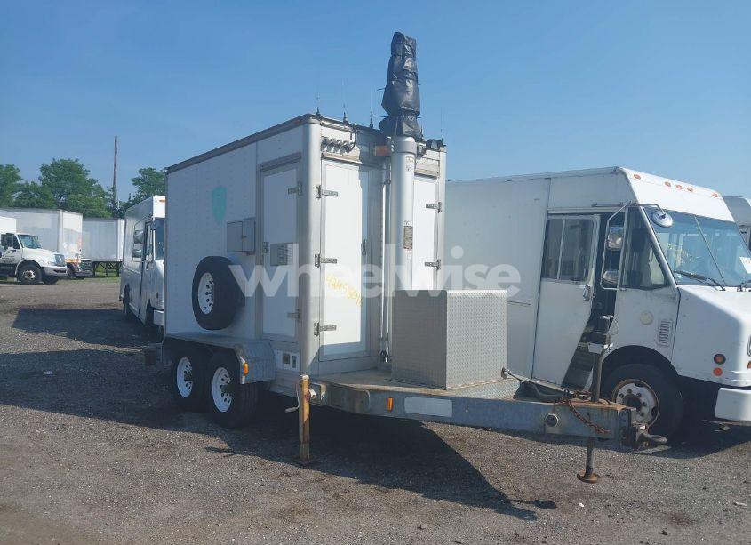 2002 Equipment (VIN 1F9FC23272T111384) main photo