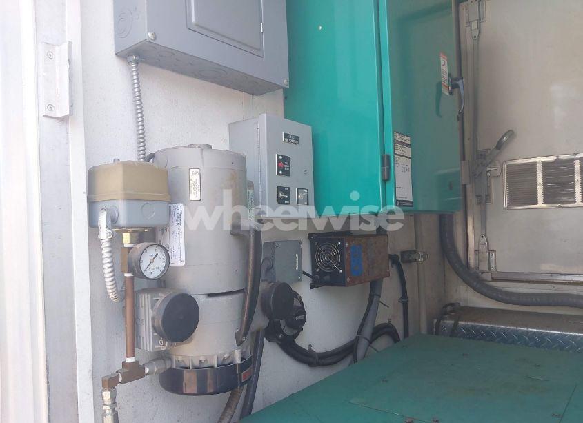 Photo 10 of 2002 Equipment (VIN 1F9FC23272T111384)