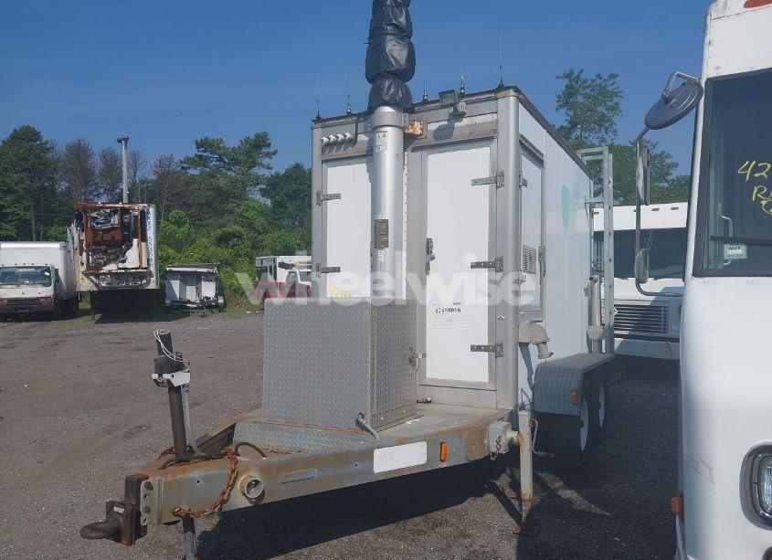 Photo 2 of 2002 Equipment (VIN 1F9FC23272T111384)