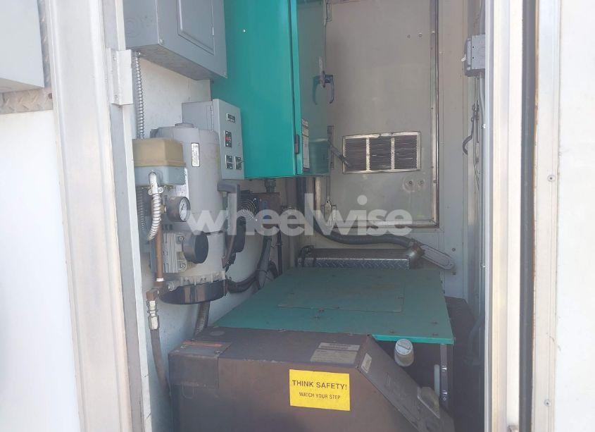 Photo 5 of 2002 Equipment (VIN 1F9FC23272T111384)