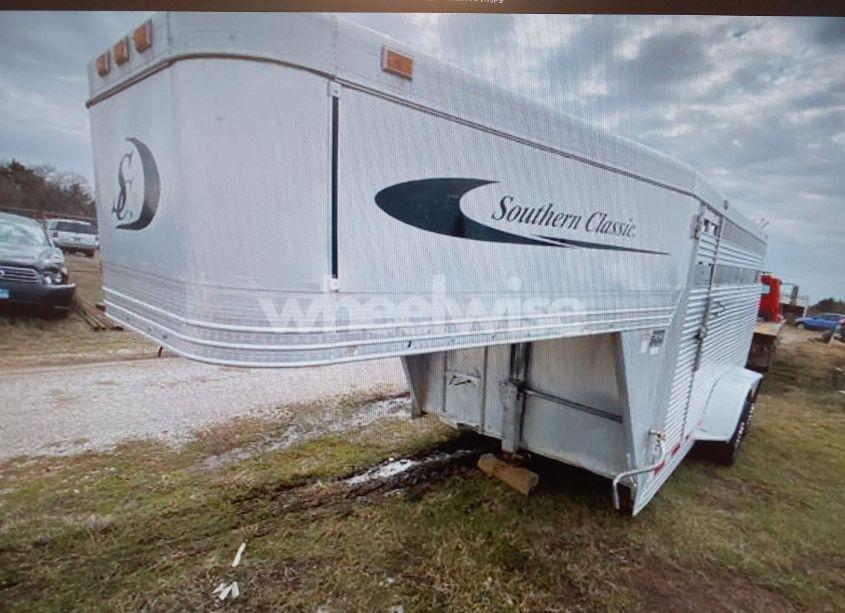 Photo 2 of 2001 Southern Classic (VIN 1F9SG142X1S058146)