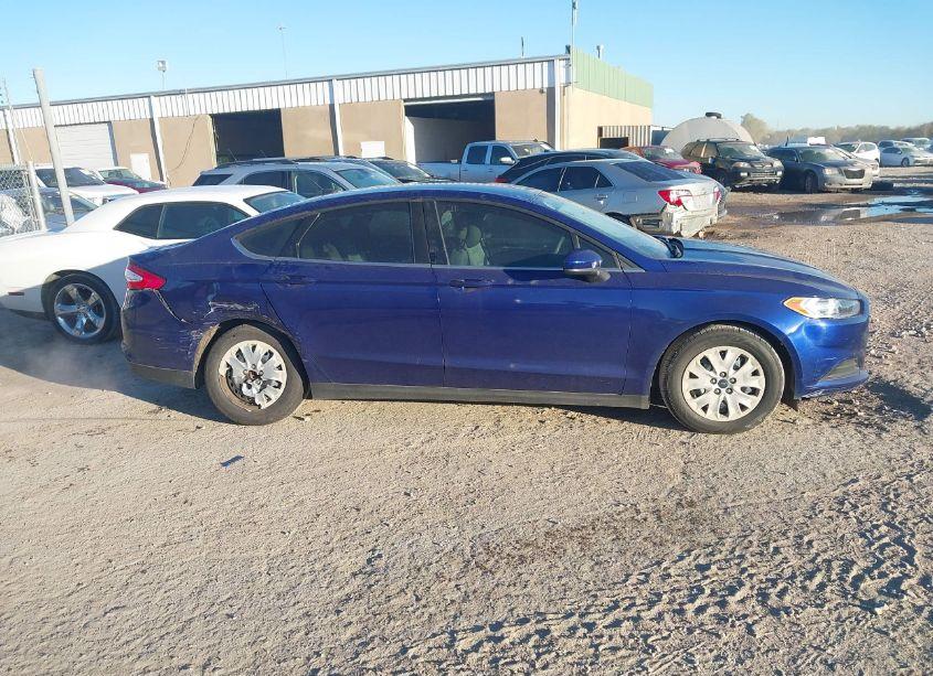 Photo 13 of 2014 Ford Fusion S (VIN 1FA6P0G70E5363942)