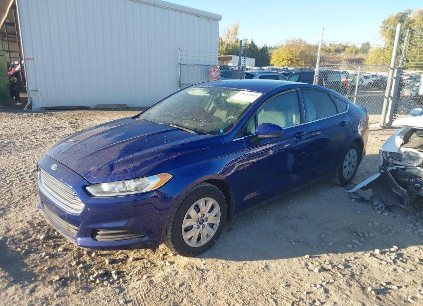 Photo 2 of 2014 Ford Fusion S (VIN 1FA6P0G70E5363942)