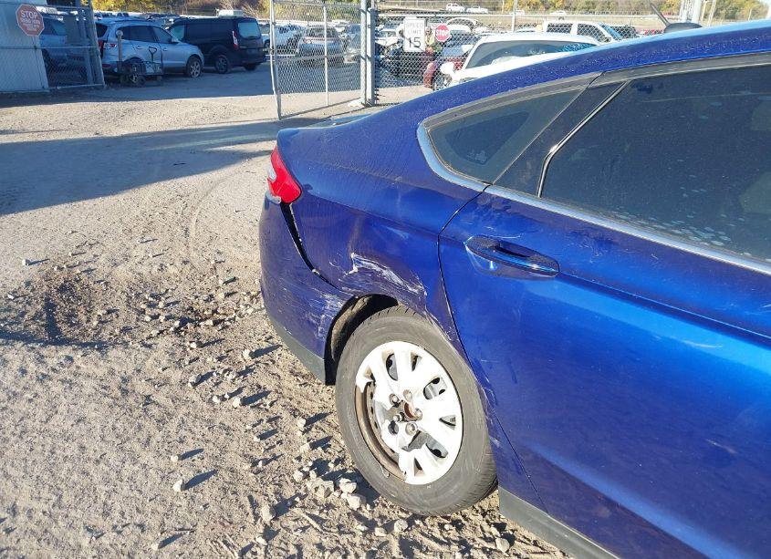 Photo 6 of 2014 Ford Fusion S (VIN 1FA6P0G70E5363942)