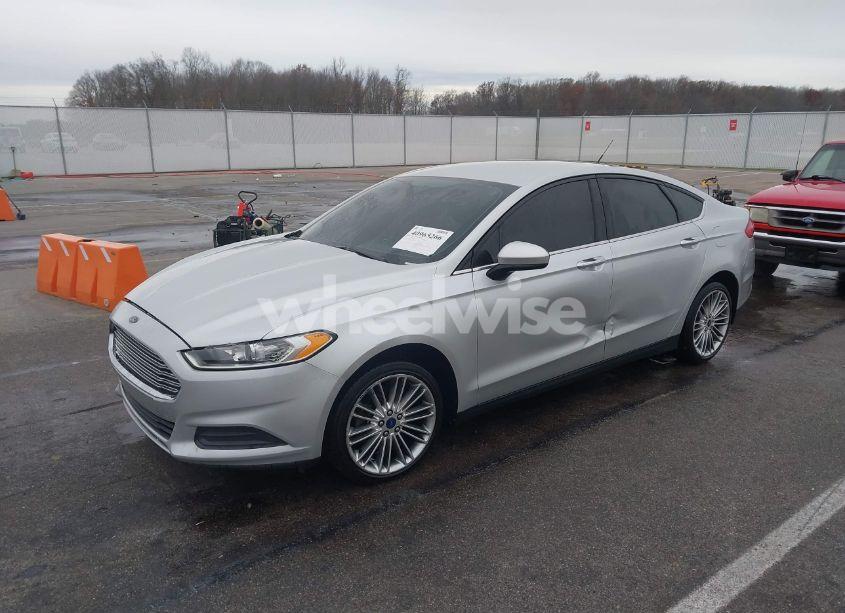 Photo 2 of 2014 Ford Fusion S (VIN 1FA6P0G70E5375024)