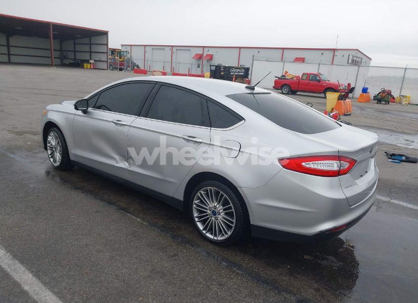 Photo 3 of 2014 Ford Fusion S (VIN 1FA6P0G70E5375024)