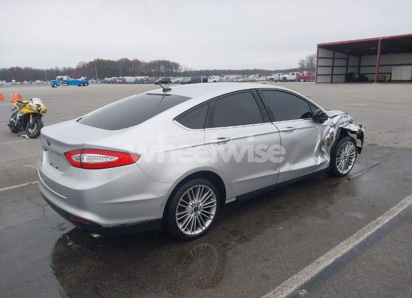 Photo 4 of 2014 Ford Fusion S (VIN 1FA6P0G70E5375024)