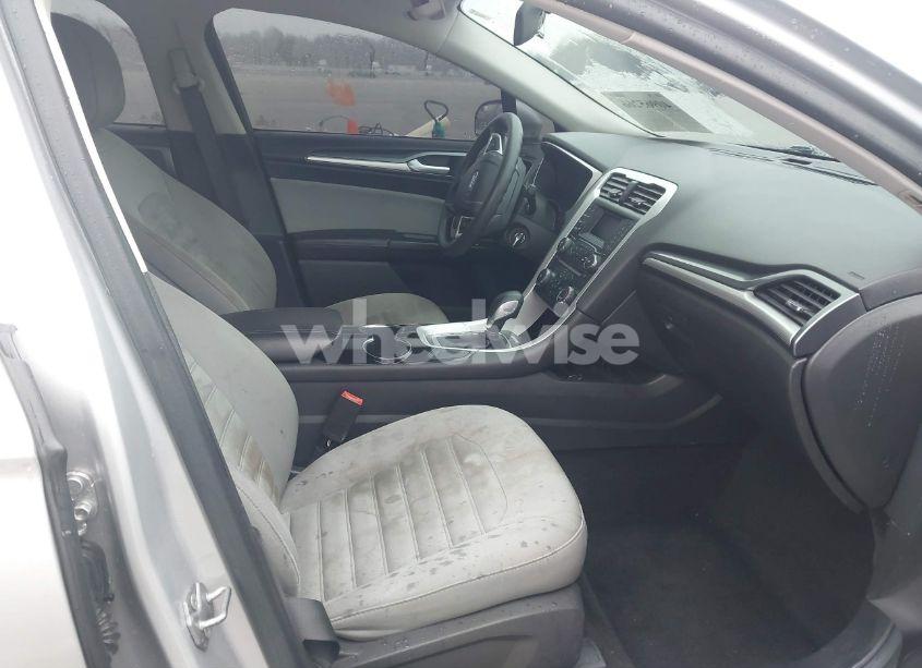 Photo 5 of 2014 Ford Fusion S (VIN 1FA6P0G70E5375024)