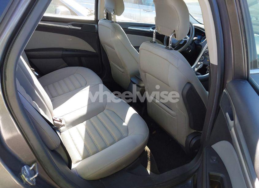 Photo 8 of 2014 Ford Fusion S (VIN 1FA6P0G70E5383253)