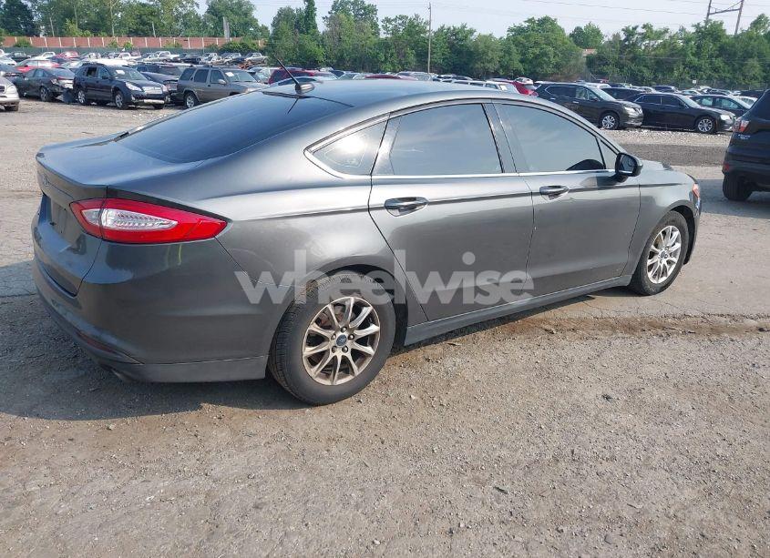 Photo 4 of 2015 Ford Fusion S (VIN 1FA6P0G70F5114820)