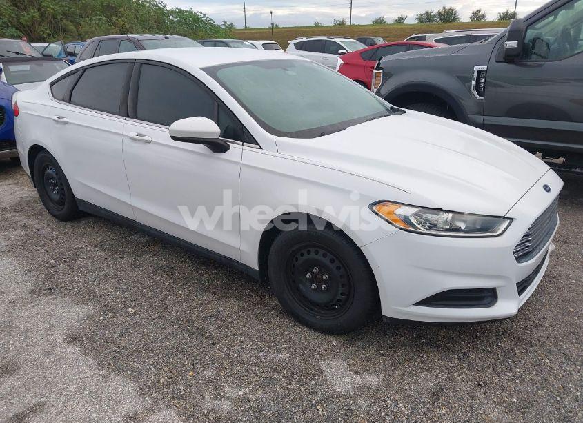 2014 Ford Fusion S (VIN 1FA6P0G71E5372312) main photo