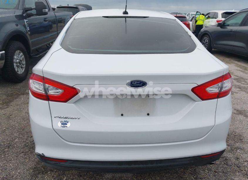 Photo 16 of 2014 Ford Fusion S (VIN 1FA6P0G71E5372312)