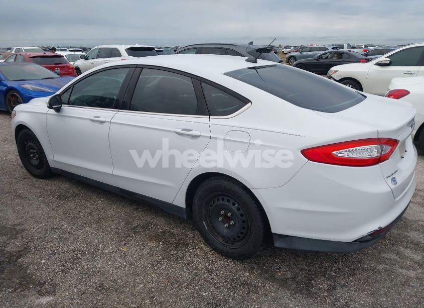 Photo 3 of 2014 Ford Fusion S (VIN 1FA6P0G71E5372312)