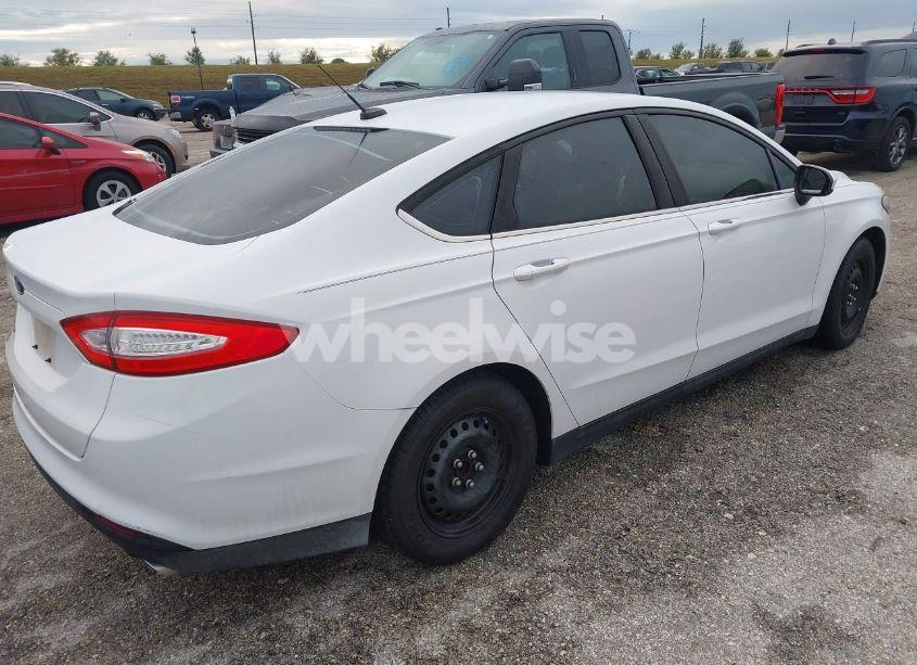 Photo 4 of 2014 Ford Fusion S (VIN 1FA6P0G71E5372312)
