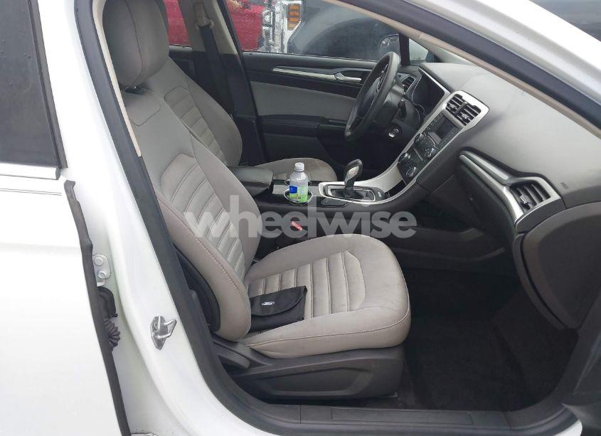 Photo 5 of 2014 Ford Fusion S (VIN 1FA6P0G71E5372312)