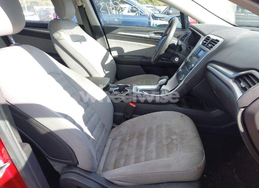 Photo 5 of 2014 Ford Fusion S (VIN 1FA6P0G71E5401629)