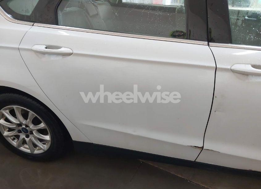 Photo 17 of 2015 Ford Fusion S (VIN 1FA6P0G71F5129035)