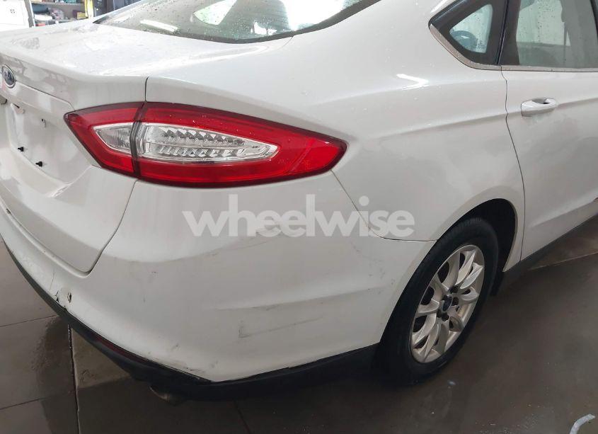 Photo 18 of 2015 Ford Fusion S (VIN 1FA6P0G71F5129035)