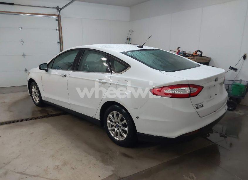 Photo 3 of 2015 Ford Fusion S (VIN 1FA6P0G71F5129035)
