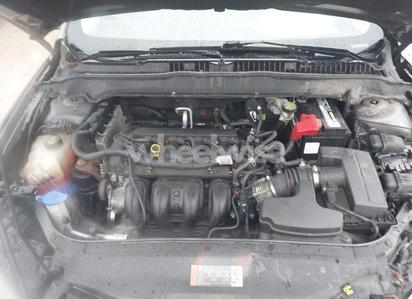 Photo 10 of 2015 Ford Fusion S (VIN 1FA6P0G71F5129553)