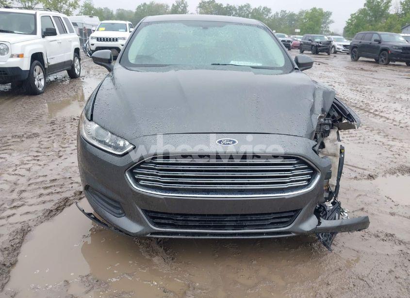 Photo 12 of 2015 Ford Fusion S (VIN 1FA6P0G71F5129553)