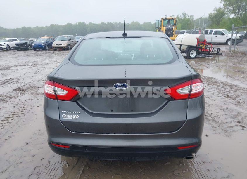 Photo 16 of 2015 Ford Fusion S (VIN 1FA6P0G71F5129553)
