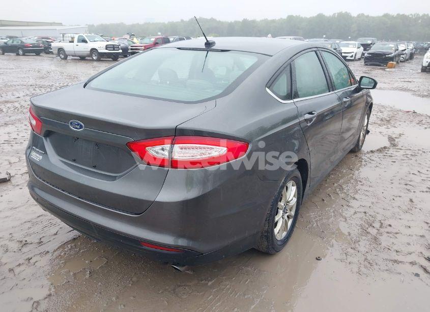 Photo 4 of 2015 Ford Fusion S (VIN 1FA6P0G71F5129553)