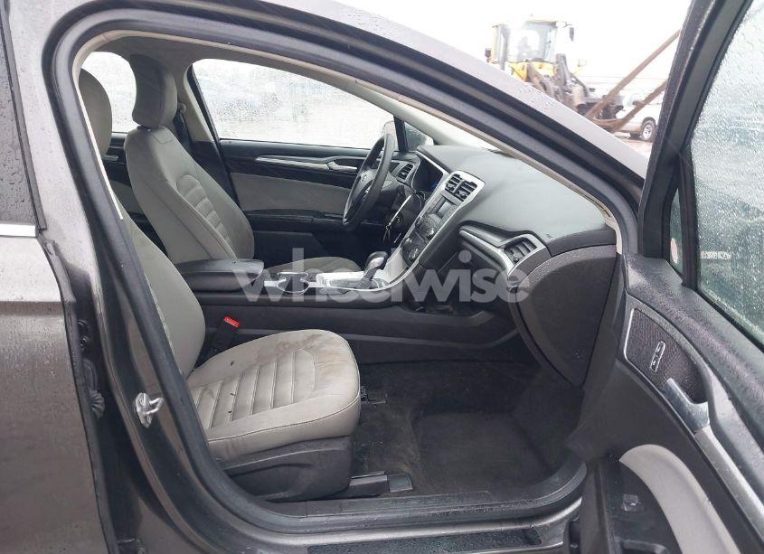 Photo 5 of 2015 Ford Fusion S (VIN 1FA6P0G71F5129553)