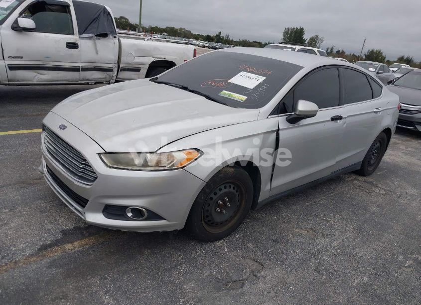 Photo 2 of 2014 Ford Fusion S (VIN 1FA6P0G73E5375941)