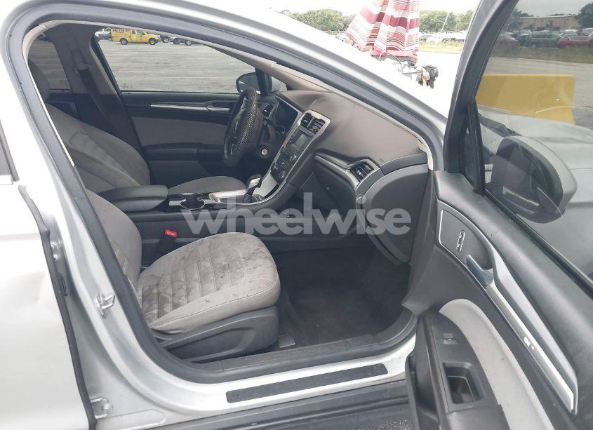 Photo 5 of 2014 Ford Fusion S (VIN 1FA6P0G73E5375941)