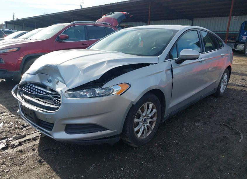 Photo 2 of 2016 Ford Fusion S (VIN 1FA6P0G73G5109953)