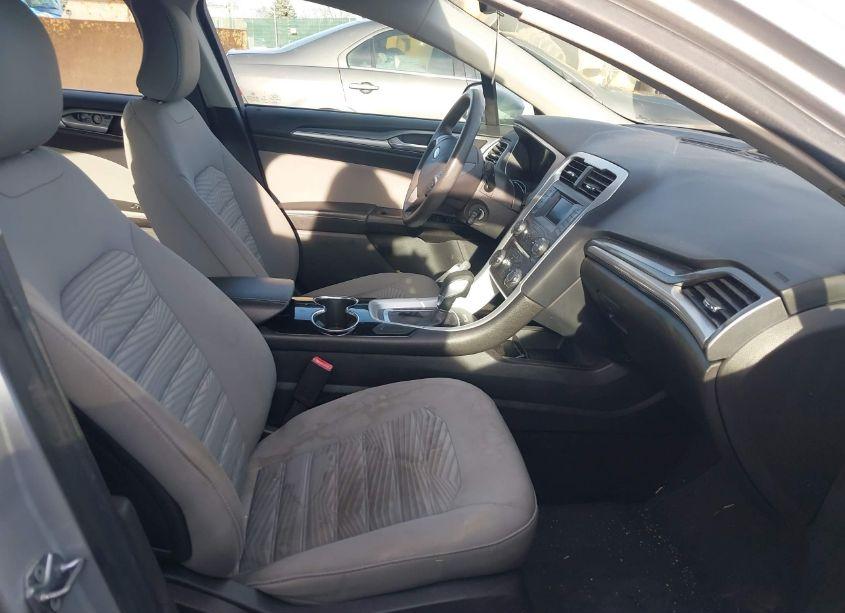 Photo 5 of 2016 Ford Fusion S (VIN 1FA6P0G73G5109953)