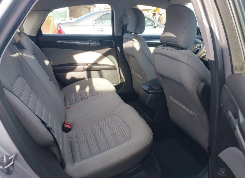 Photo 8 of 2016 Ford Fusion S (VIN 1FA6P0G73G5109953)