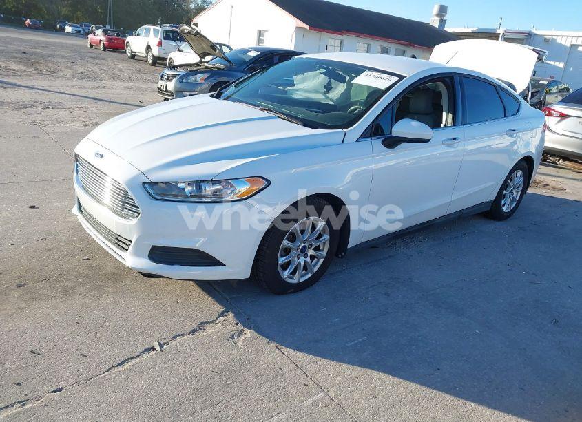 Photo 2 of 2016 Ford Fusion S (VIN 1FA6P0G73G5111850)