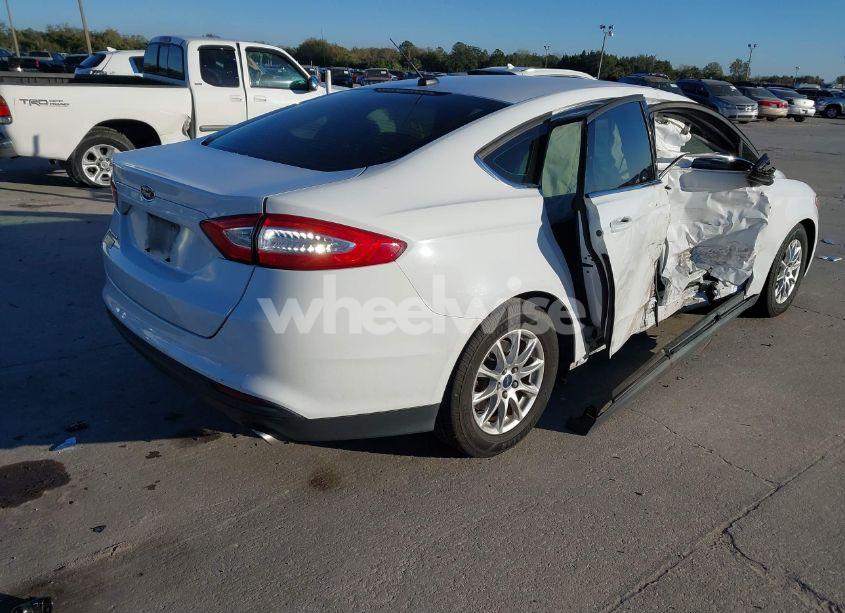 Photo 4 of 2016 Ford Fusion S (VIN 1FA6P0G73G5111850)