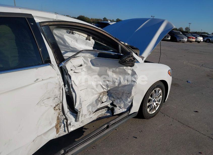 Photo 6 of 2016 Ford Fusion S (VIN 1FA6P0G73G5111850)