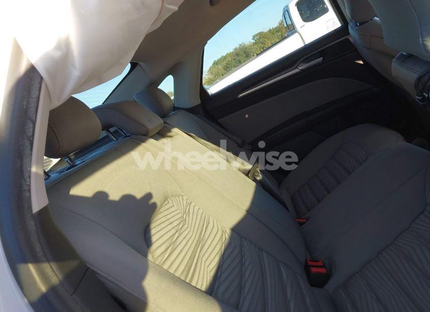 Photo 8 of 2016 Ford Fusion S (VIN 1FA6P0G73G5111850)