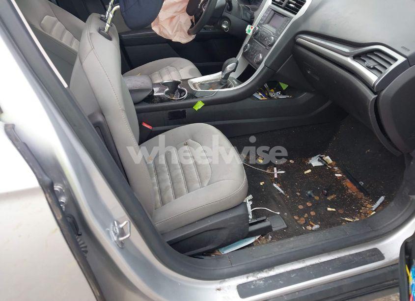 Photo 5 of 2014 Ford Fusion S (VIN 1FA6P0G74E5381456)