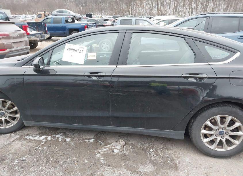 Photo 14 of 2015 Ford Fusion S (VIN 1FA6P0G74F5111161)