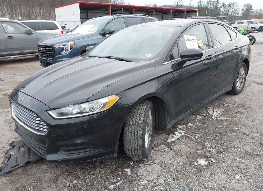 Photo 2 of 2015 Ford Fusion S (VIN 1FA6P0G74F5111161)