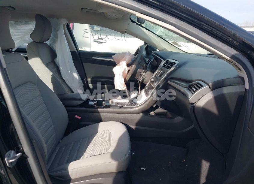 Photo 5 of 2016 Ford Fusion S (VIN 1FA6P0G74G5123974)