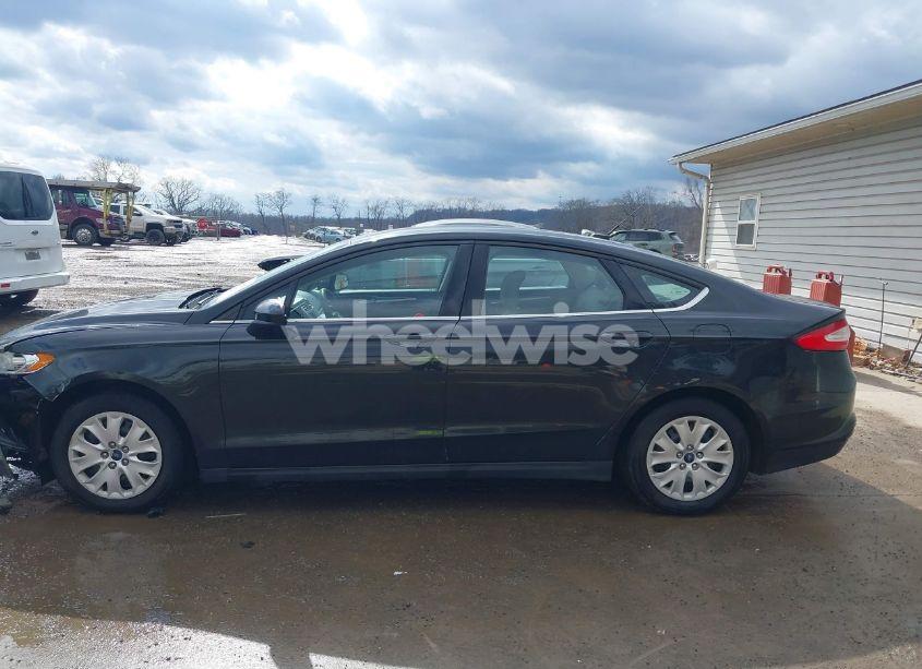 Photo 15 of 2014 Ford Fusion S (VIN 1FA6P0G75E5355996)