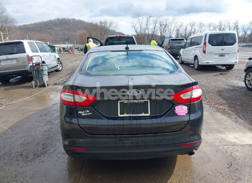 Photo 17 of 2014 Ford Fusion S (VIN 1FA6P0G75E5355996)